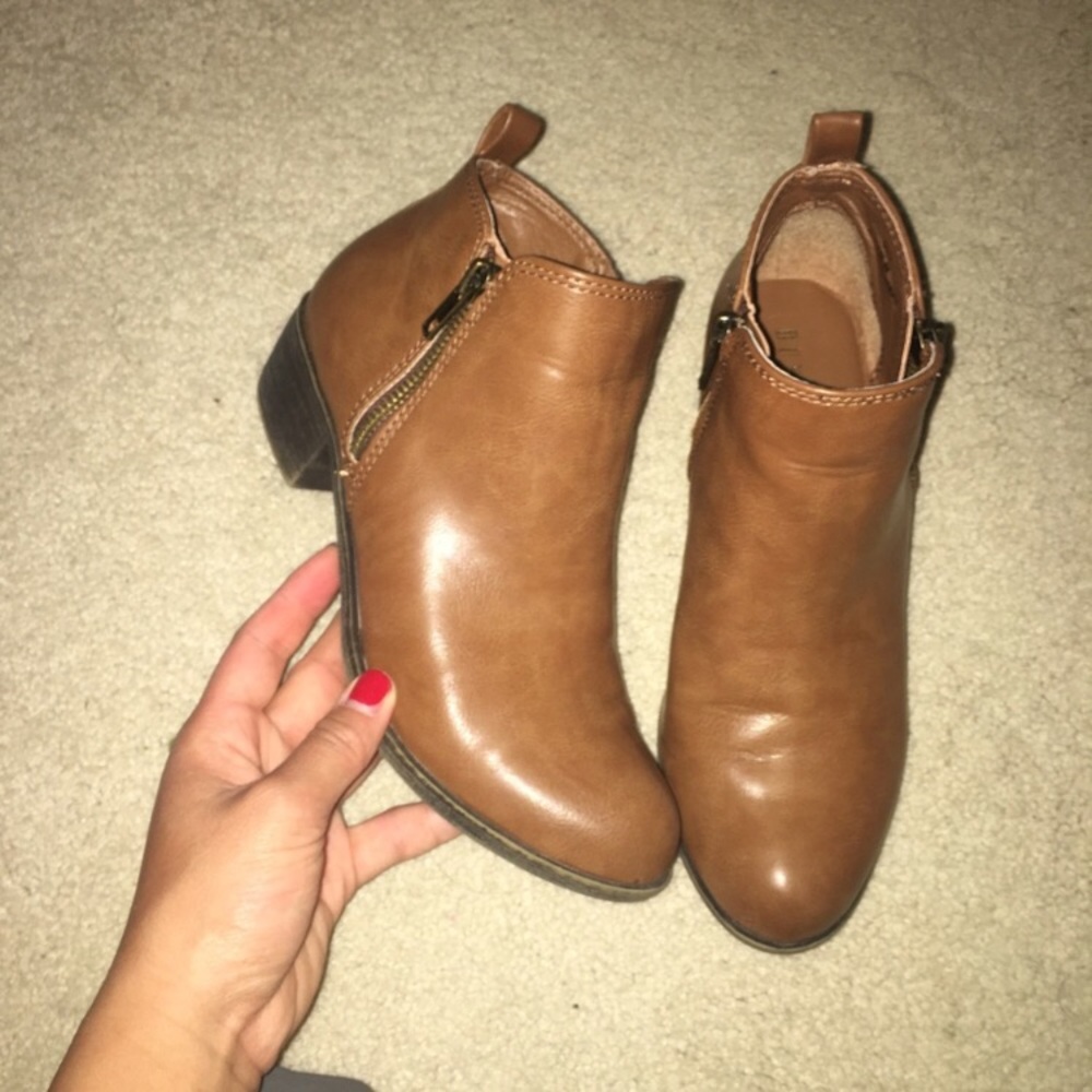 ankle booties sz 6